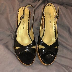 Via Condotti Super Cute Wedge Heels!!!!//Size- 7.5